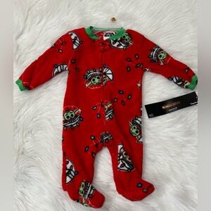 🐊4/$15- New! Cute Baby Yoda Christmas Holiday Footie Pajamas Size 0-3 Months